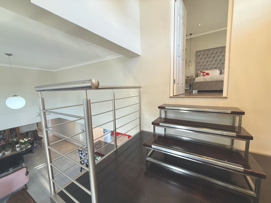 5 Bedroom Property for Sale in Parklands North Western Cape